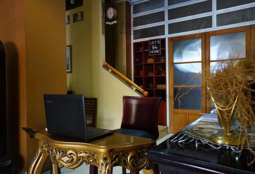 فندق Reddoorz Brand Man12045 Reddoorz Near Megamall Manado