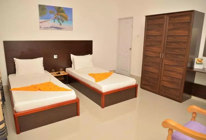هتل Moodhumaa Inn