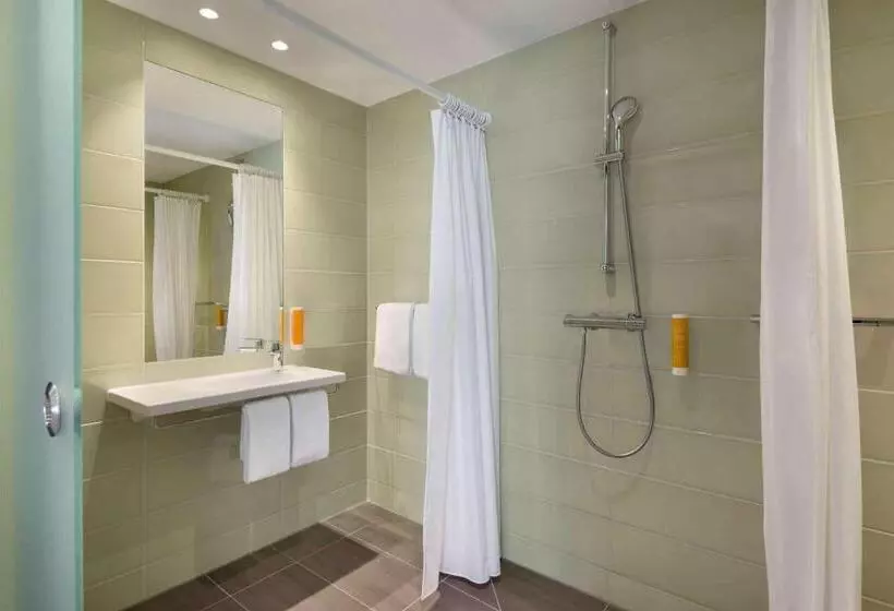 Hotelli Super 8 By Wyndham Mainz Zollhafen