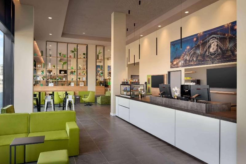 فندق Super 8 By Wyndham Mainz Zollhafen