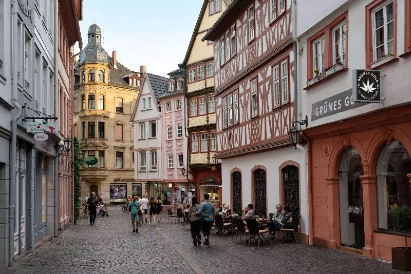 Hotelli Super 8 By Wyndham Mainz Zollhafen