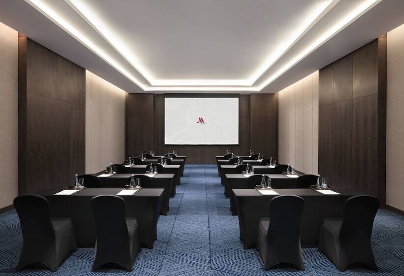 Xuzhou Marriott Hotel Lakeview