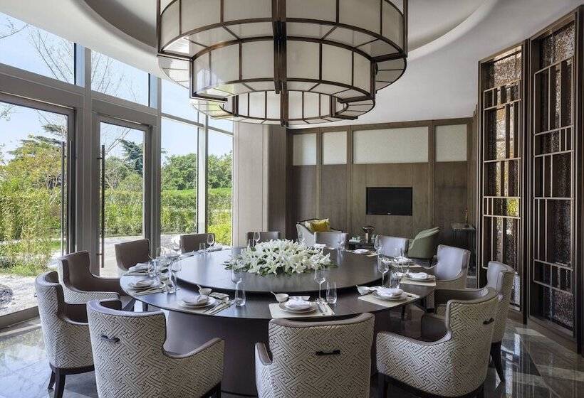 Xuzhou Marriott Hotel Lakeview