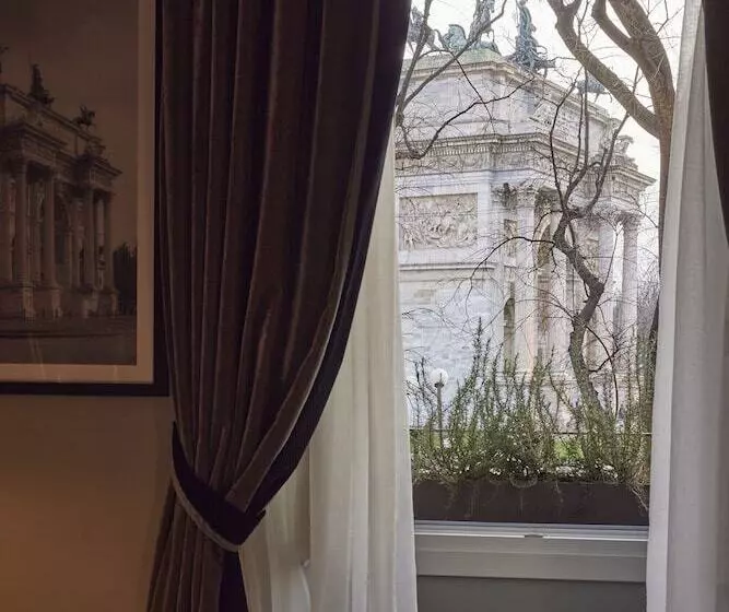 پانسیون Living Suites