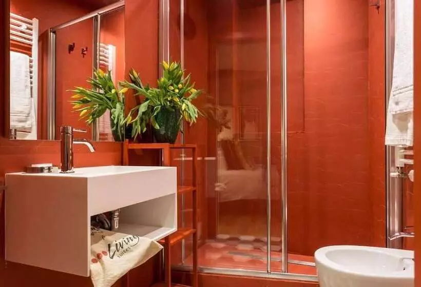 پانسیون Living Suites
