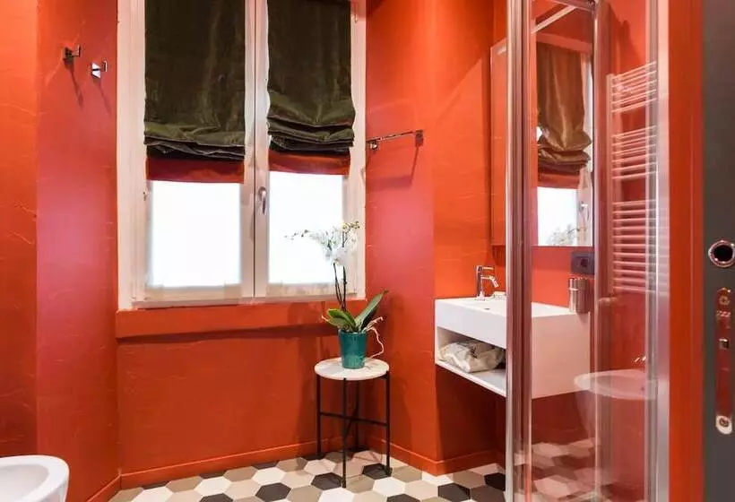 پانسیون Living Suites