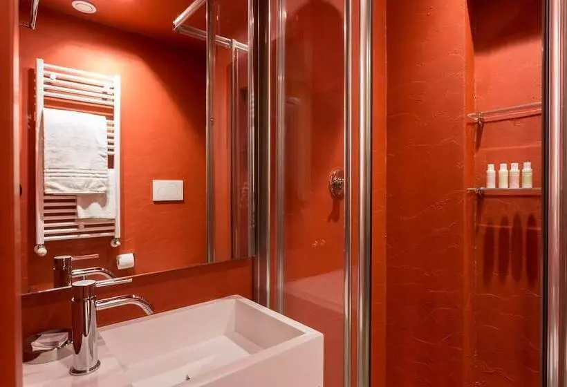پانسیون Living Suites