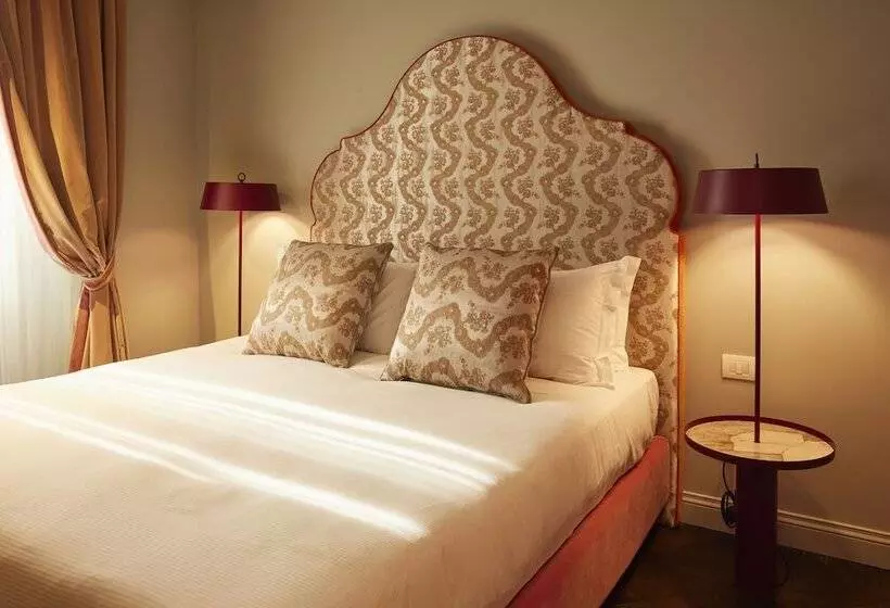 پانسیون Living Suites