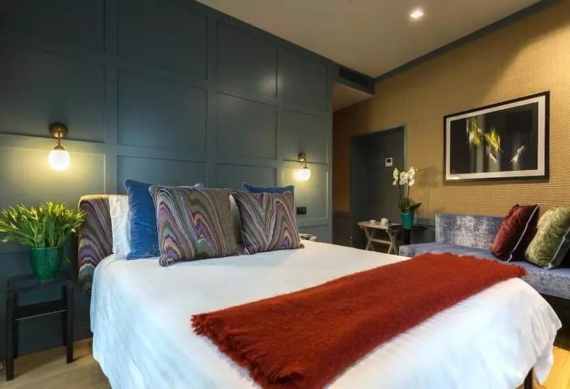 پانسیون Living Suites