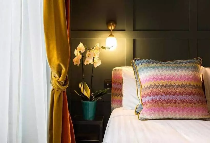 پانسیون Living Suites