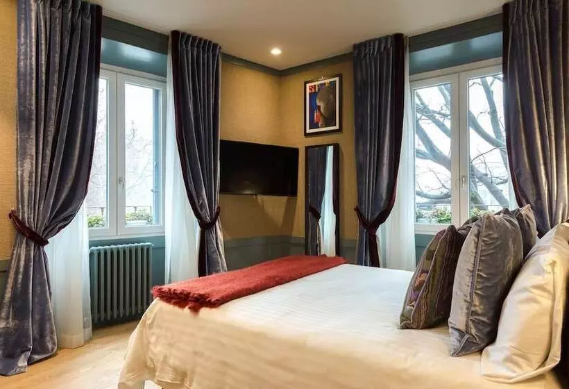 پانسیون Living Suites