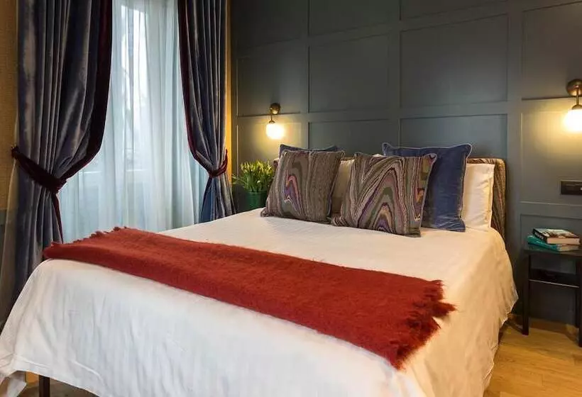 پانسیون Living Suites