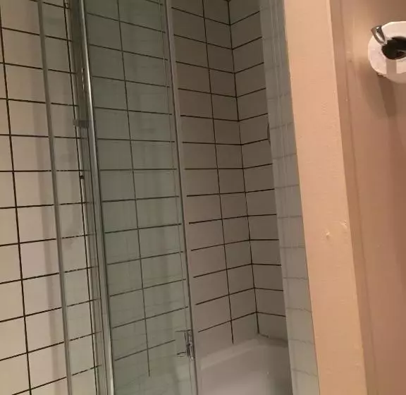 هتل Hôtel Le Transatlantique   Lycée Hôtelier La Rochelle