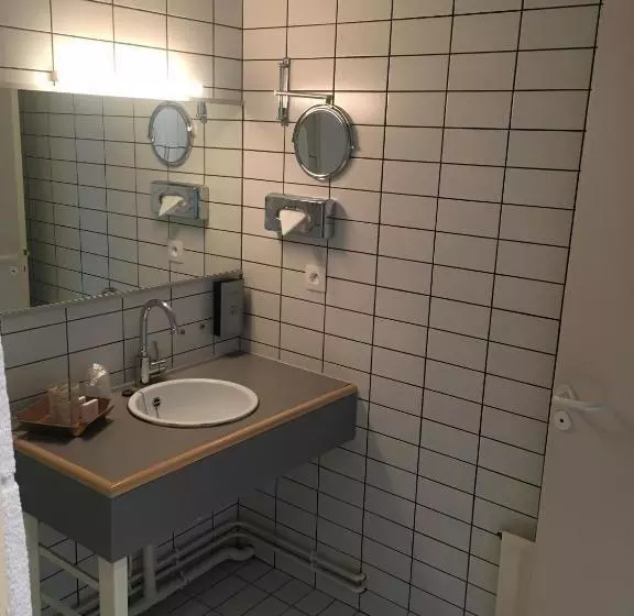 هتل Hôtel Le Transatlantique   Lycée Hôtelier La Rochelle