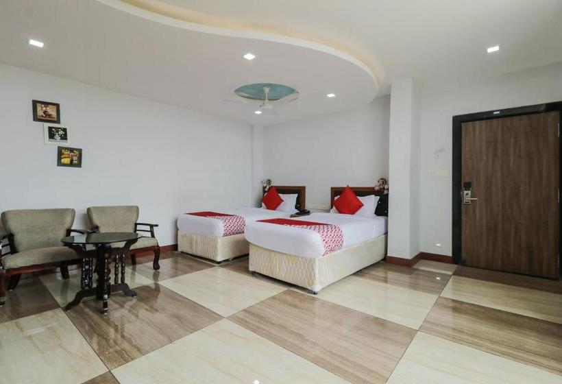 בית מלון כפרי Oyo 8867 Jaya Grand Saver