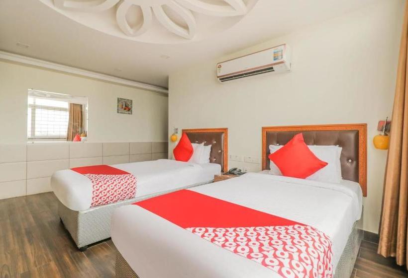 בית מלון כפרי Oyo 8867 Jaya Grand Saver