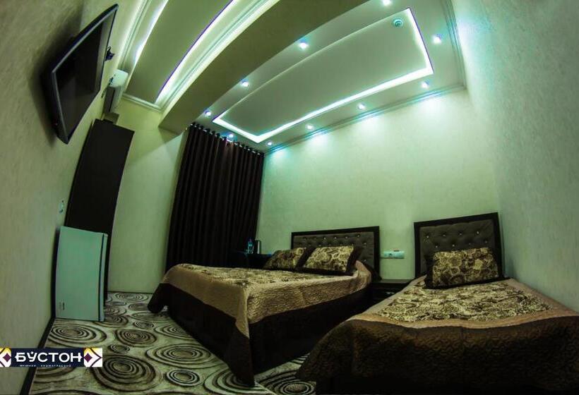 Hotel Buston