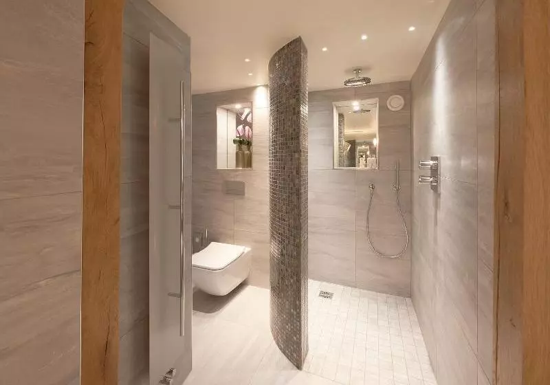 Aamiaismajoitus (B&B) The Dog And Badger