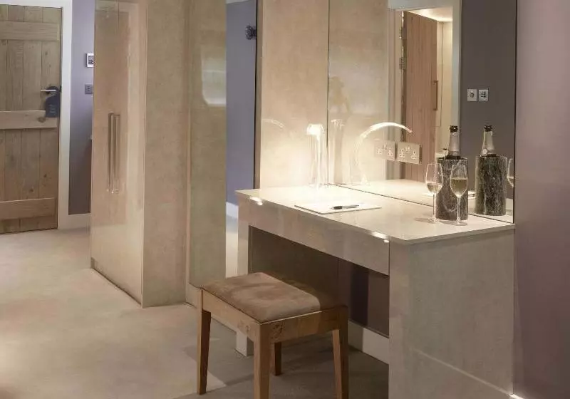 Aamiaismajoitus (B&B) The Dog And Badger