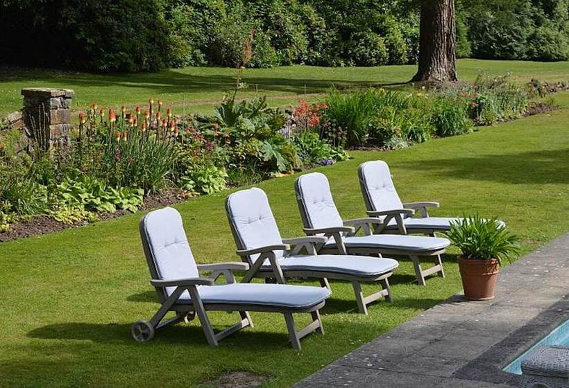 Fairstowe Bed And Breakfast