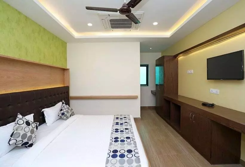 ホテル Fab Prakash Inn