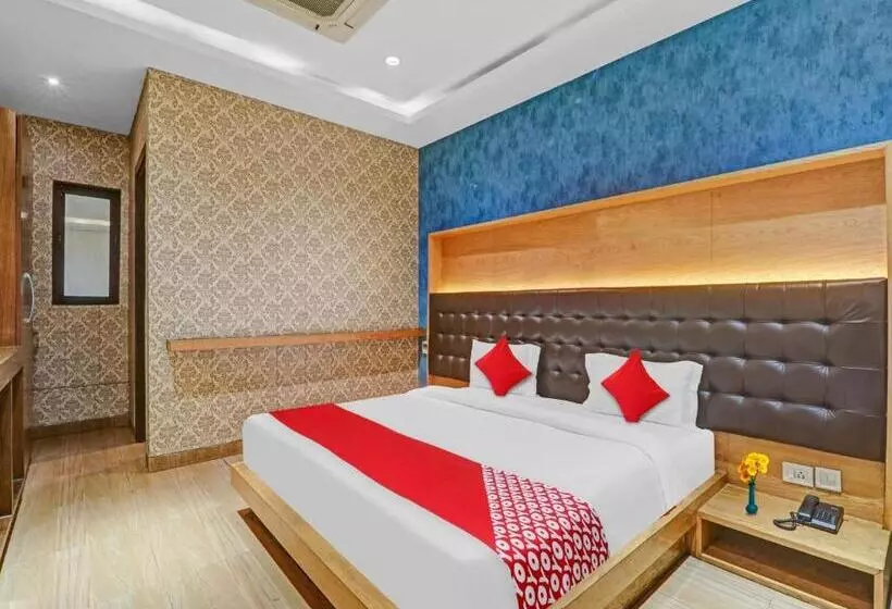 ホテル Fab Prakash Inn