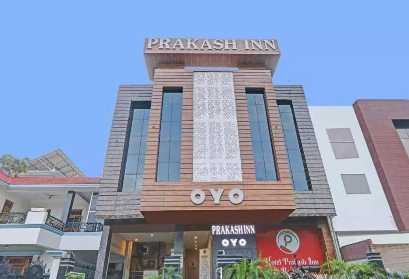 ホテル Fab Prakash Inn