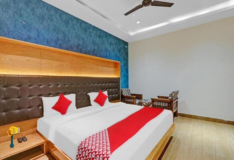 Hotel Fab Prakash Inn