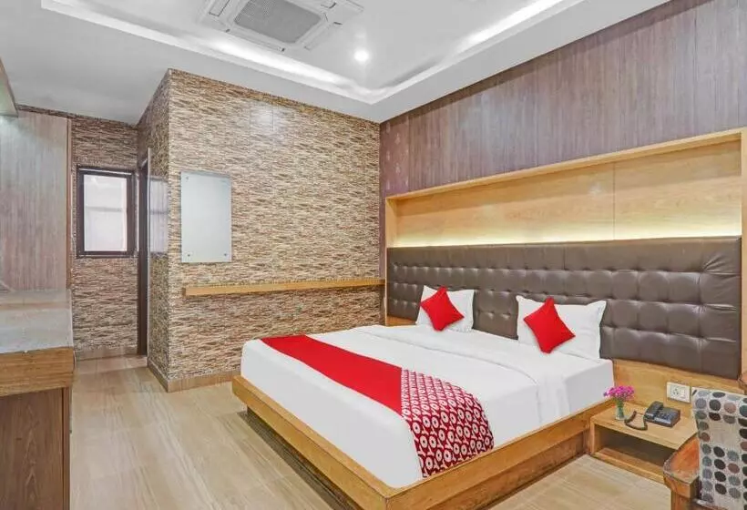ホテル Fab Prakash Inn