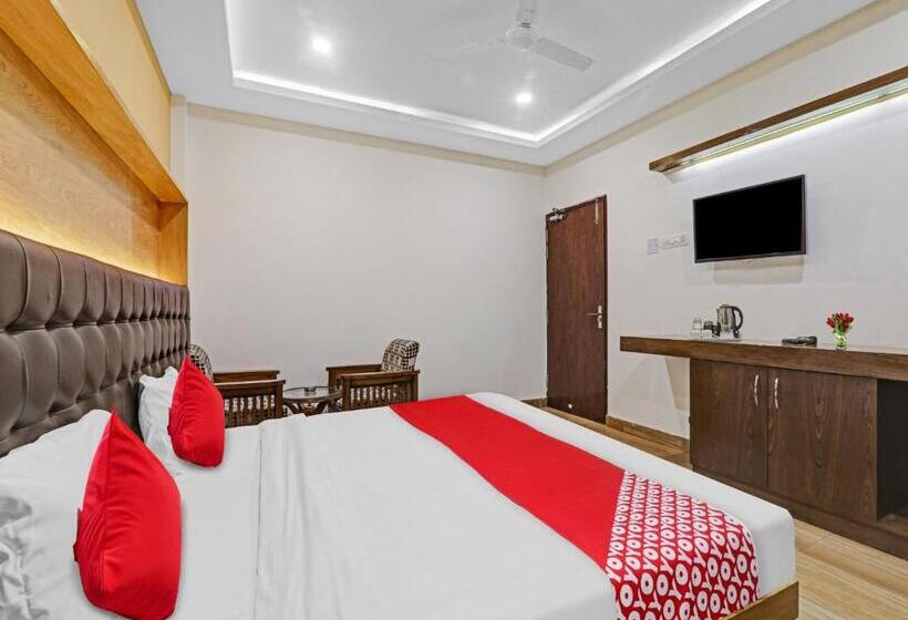 Hotel Fab Prakash Inn