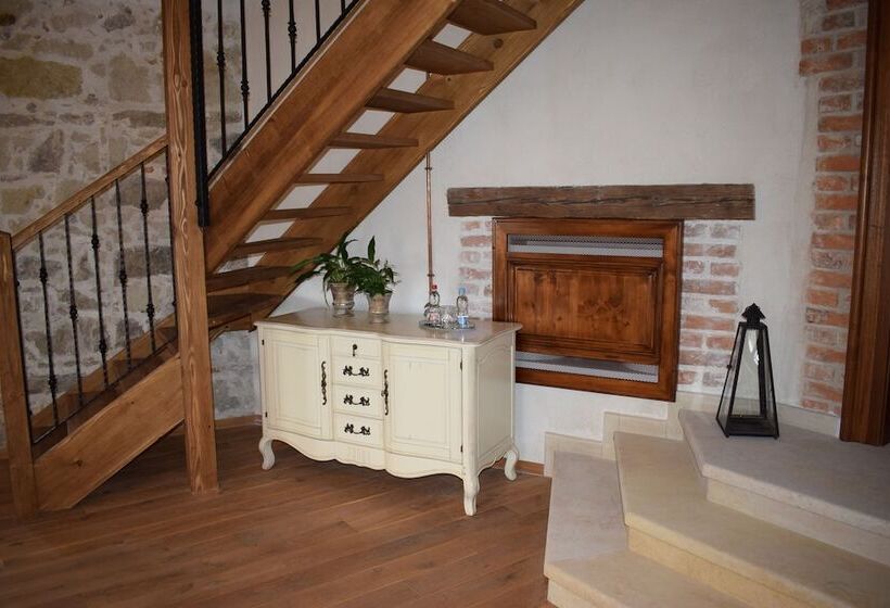 فندق Galicia Nueva, Castle