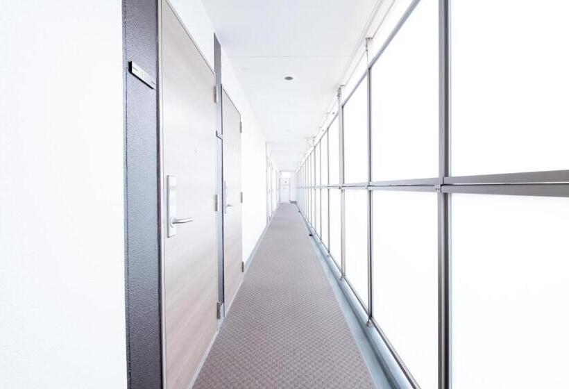 Hotel Nipponbashi Crystal