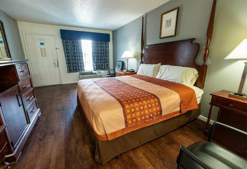فندق American Inn & Suites Russellville