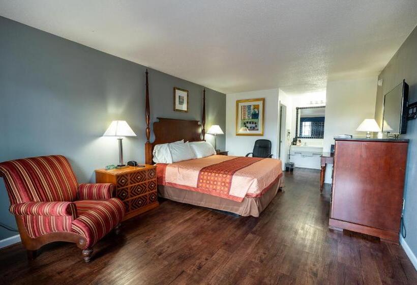فندق American Inn & Suites Russellville
