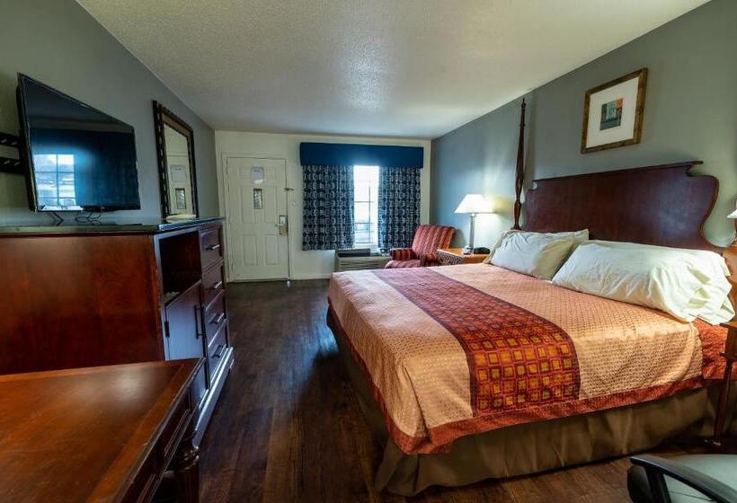 فندق American Inn & Suites Russellville