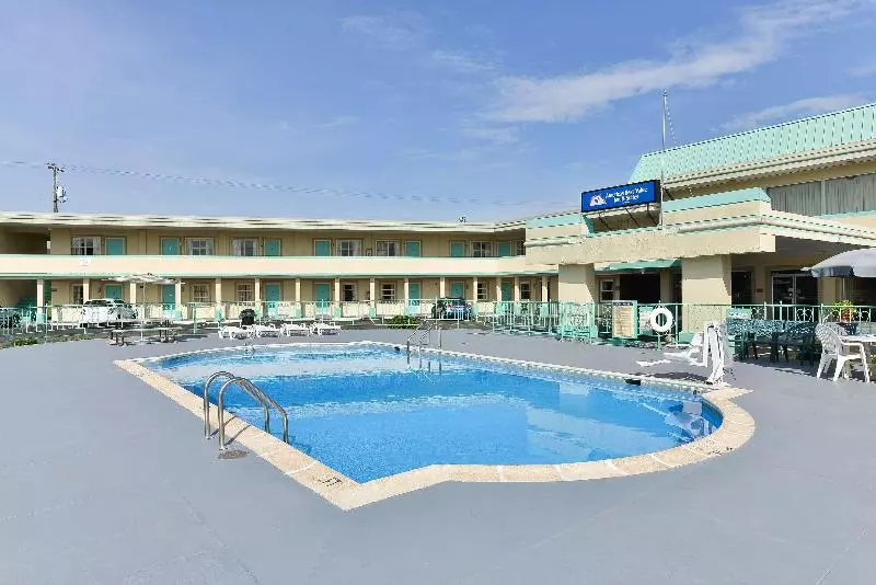 酒店 Americas Best Value Inn Suites South Boston