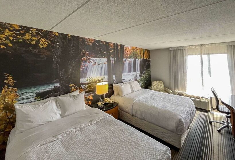 בית מלון כפרי Clarion Pointe Near Erie Casino