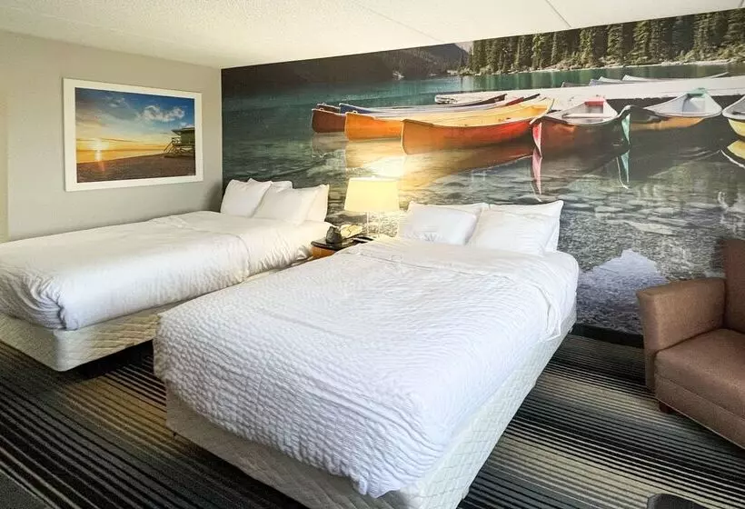 هتل Clarion Pointe Near Erie Casino