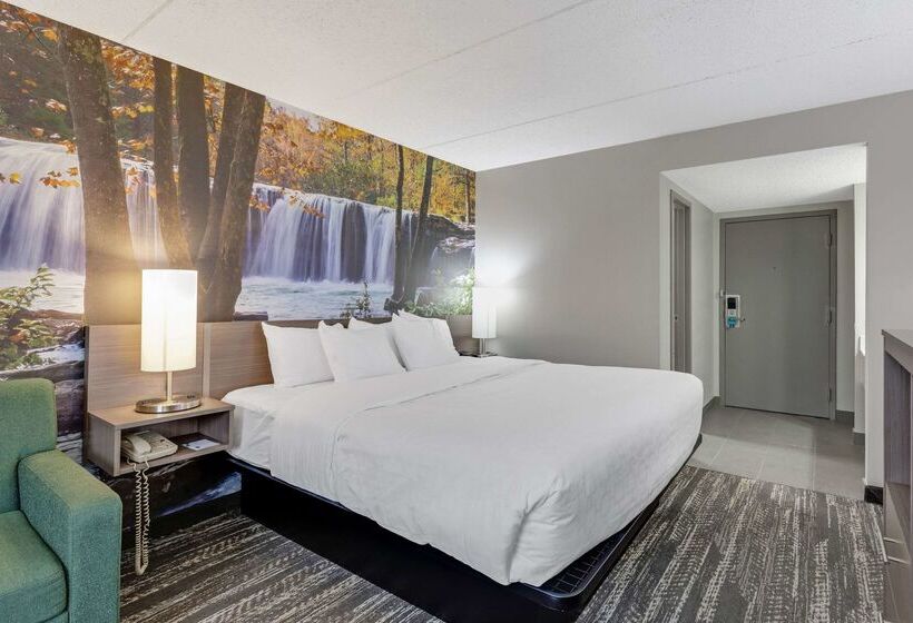 בית מלון כפרי Clarion Pointe Near Erie Casino