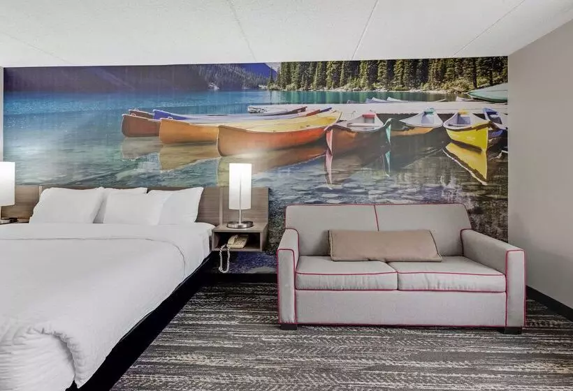 هتل Clarion Pointe Near Erie Casino