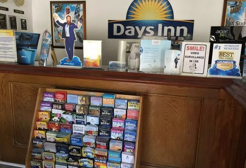 酒店 Days Inn By Wyndham Castaic Six Flags Magic Mountain