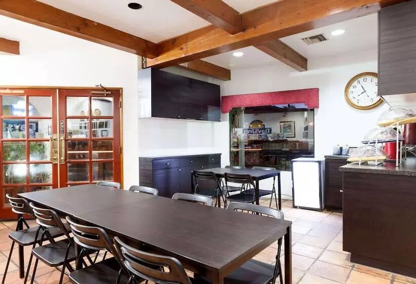 酒店 Days Inn By Wyndham Castaic Six Flags Magic Mountain