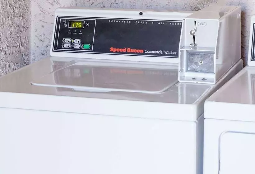 酒店 Days Inn By Wyndham Castaic Six Flags Magic Mountain