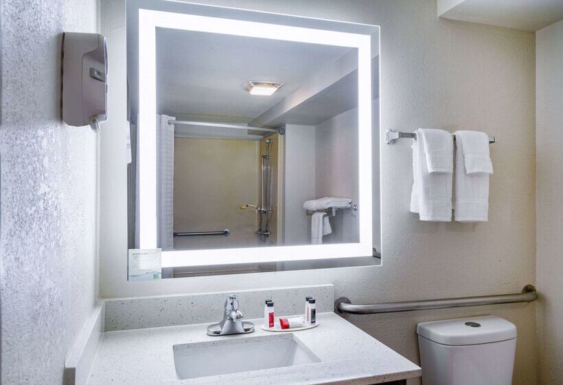 فندق Days Inn By Wyndham Clemson