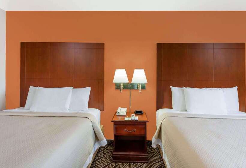 호텔 Days Inn By Wyndham Dyersburg