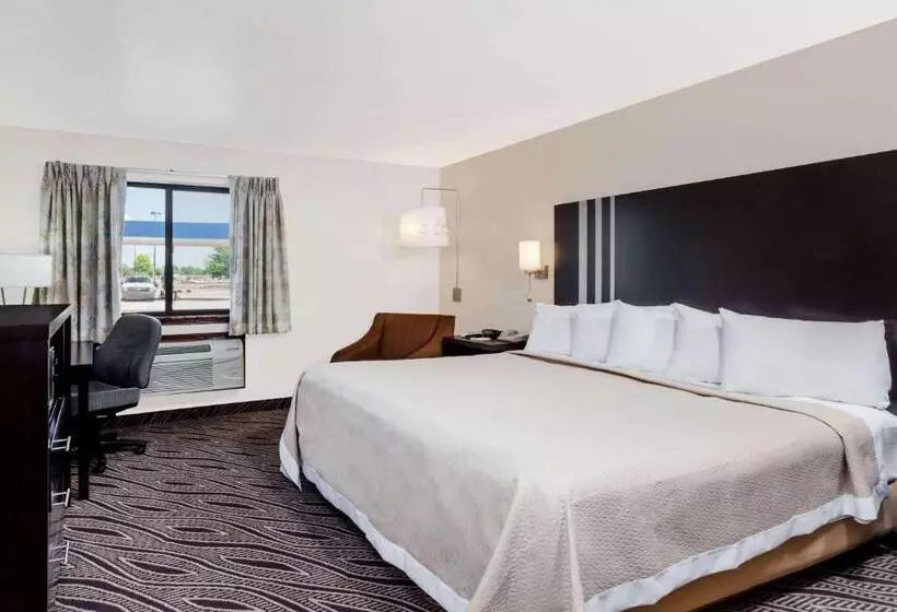 فندق Days Inn By Wyndham Dyersburg