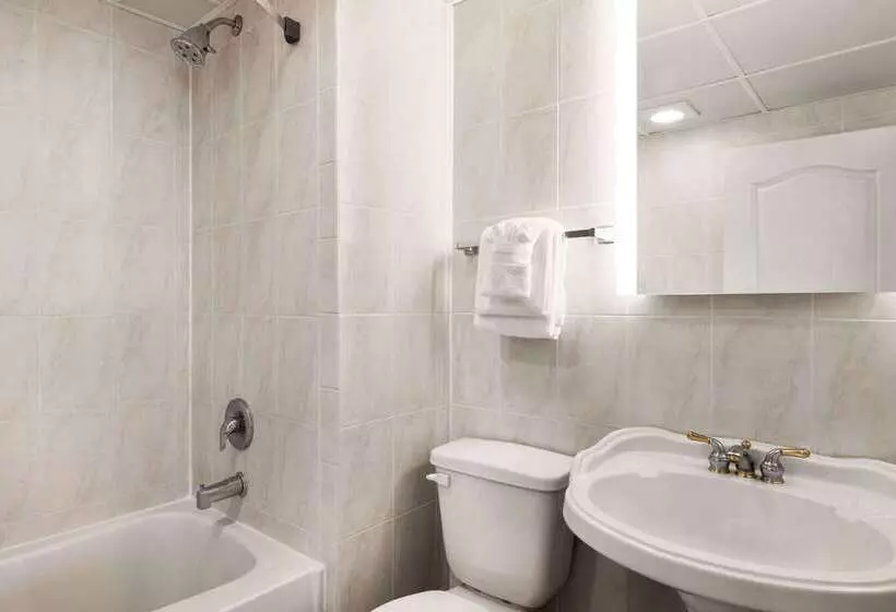 ホテル Days Inn By Wyndham Ocean City Oceanfront