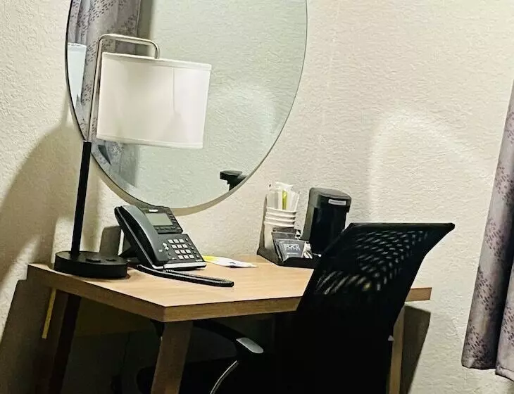 Отель Days Inn By Wyndham Wall