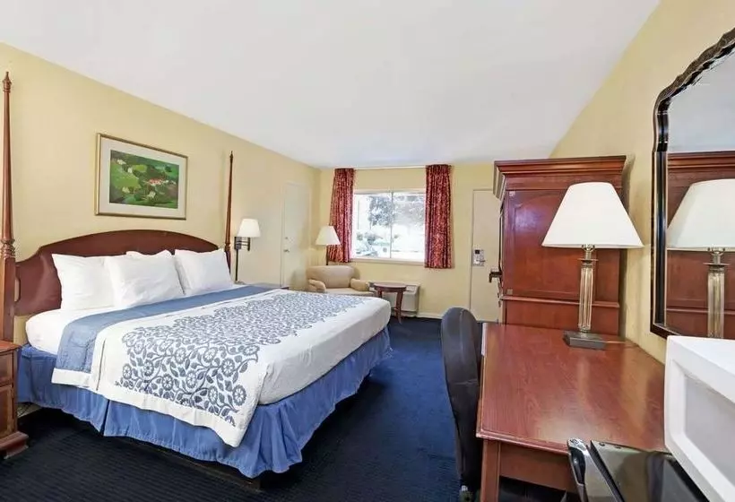 Hotelli Days Inn By Wyndham Newport News