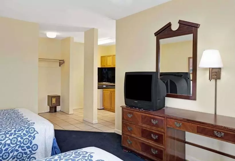 Hotelli Days Inn By Wyndham Newport News